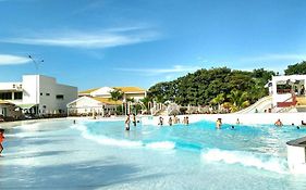 Hotel Lacqua Diroma - Apartamentos Completos para 5 pessoas em Caldas Novas-GO
